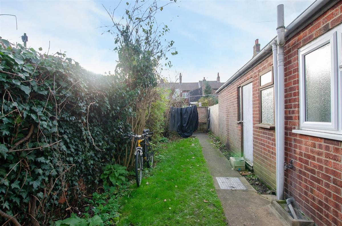 5 bedroom house for rent Dereham Road, Norwich, NR2 4BU UniHomes