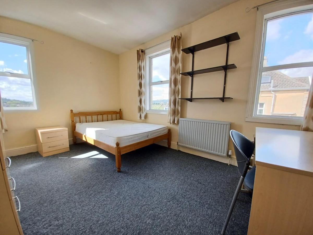 6 bedroom house for rent Livingstone Terrace, Bath, BA2 3LE UniHomes