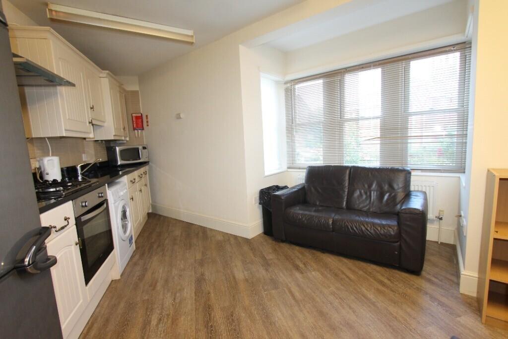 3 bedroom house for rent Chapel Street, Leamington Spa, CV31 1EU UniHomes