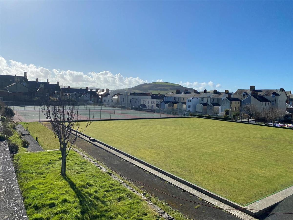 8 bedroom house for rent North Road, Aberystwyth, SY23 2EE UniHomes