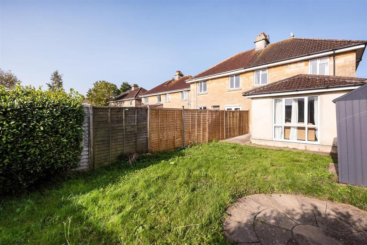 4 bedroom house for rent Shickle Grove, Bath, BA2 2TP UniHomes