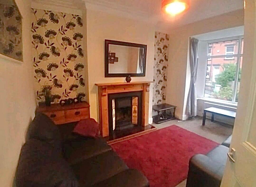 4 bedroom house for rent Wetherby Grove, Leeds, LS4 2JH UniHomes