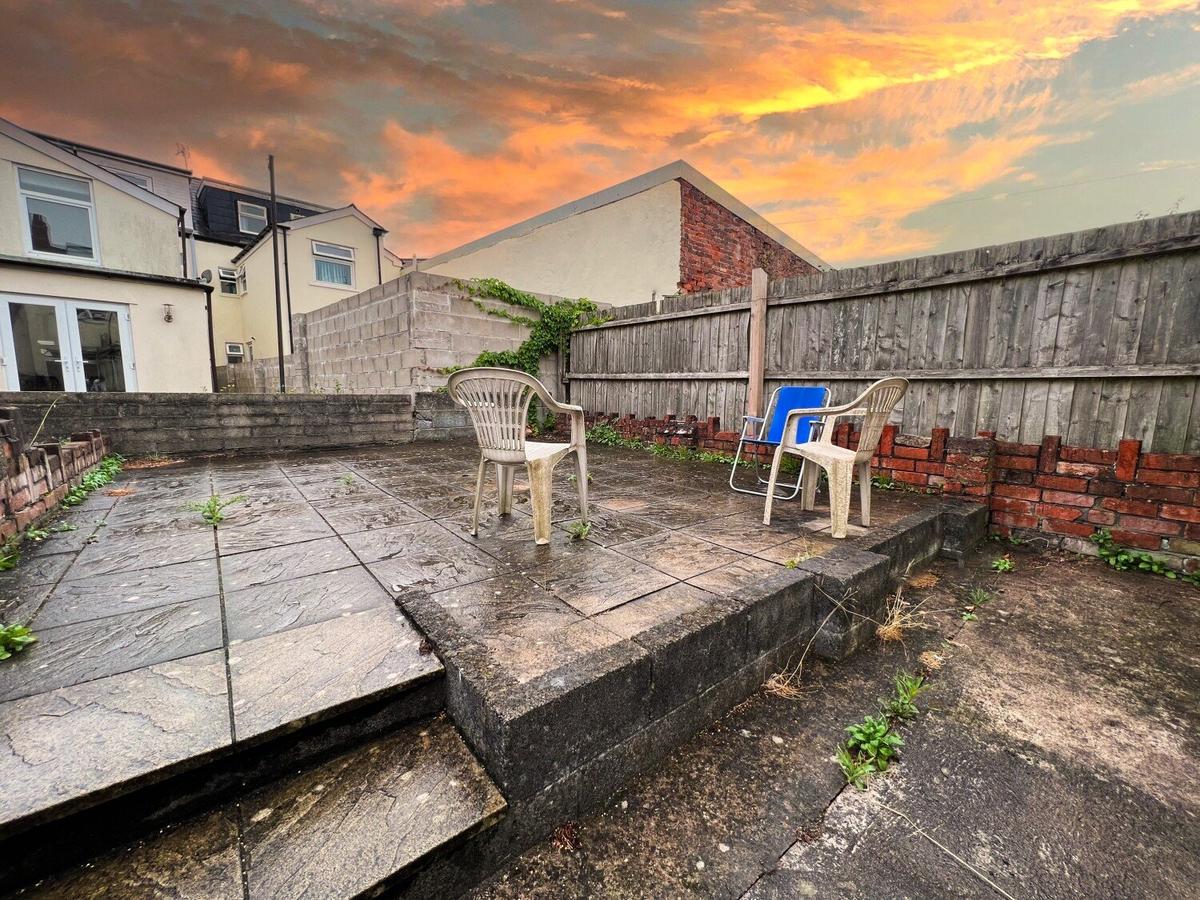 4 bedroom house for rent Rhymney Street, Cardiff, CF24 4DL UniHomes