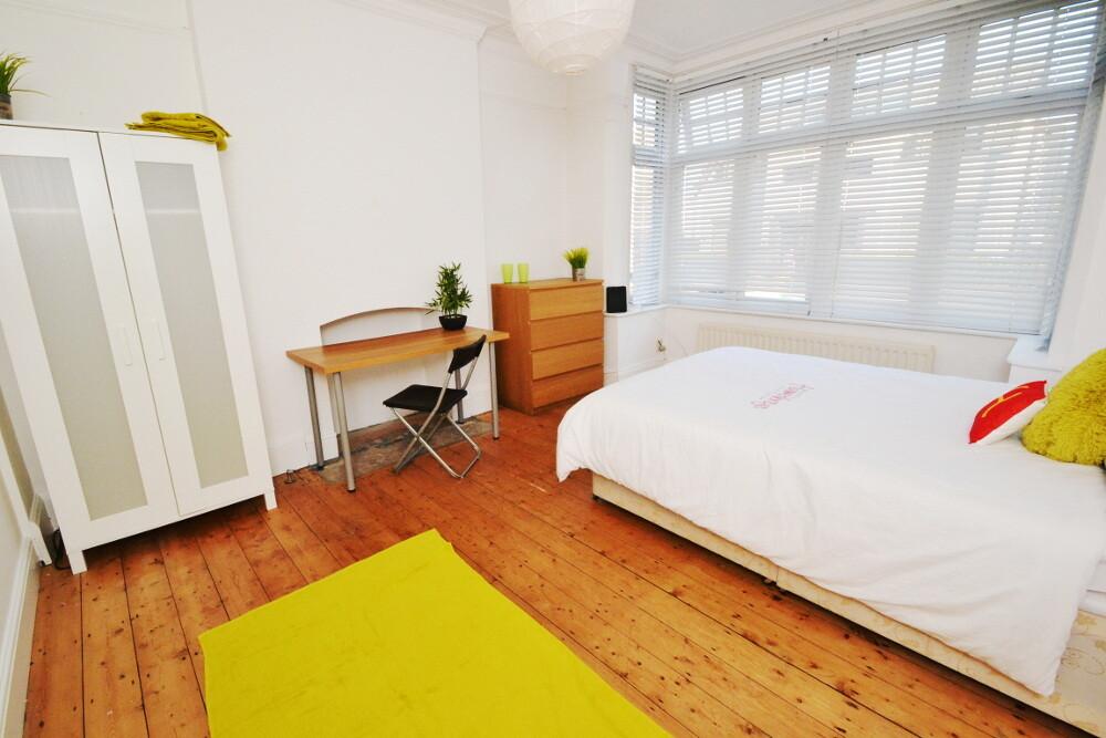 6 bedroom house for rent Wilford Lane, Nottingham, NG2 7QZ UniHomes