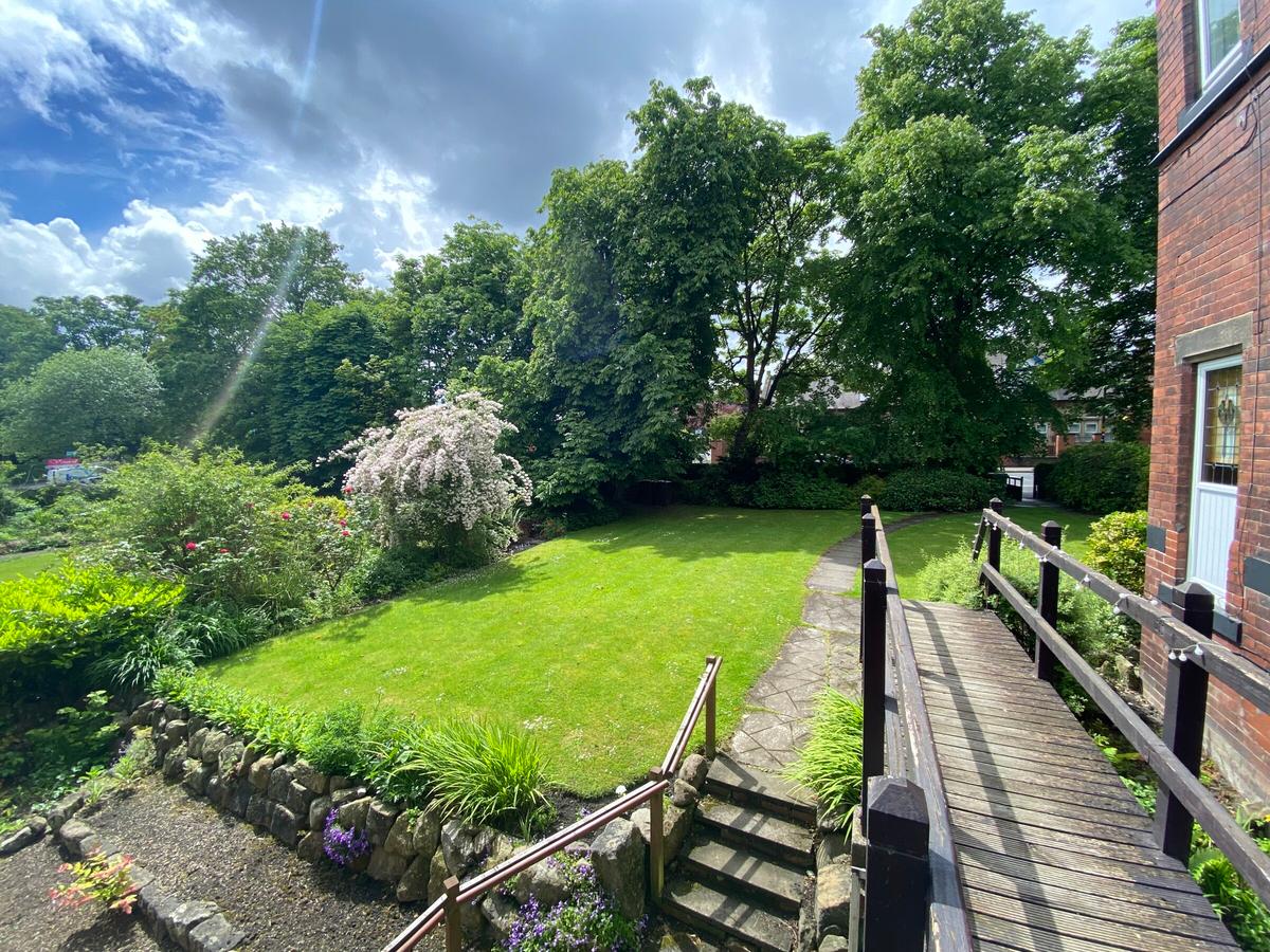 2 bedroom apartment for rent Otley Road, Leeds, LS16 5JX UniHomes