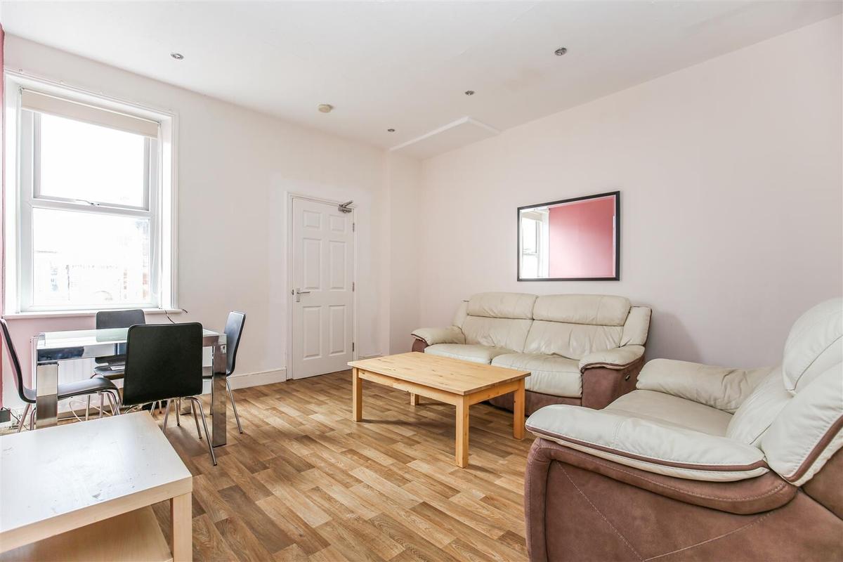 3 bedroom apartment for rent Bayswater Road, Newcastle, NE2 3HR UniHomes