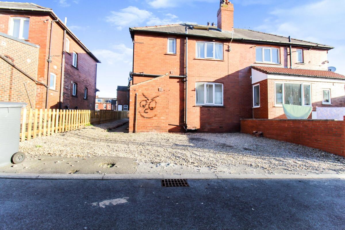 4 bedroom house for rent Headingley Mount, Leeds, LS6 3JX UniHomes