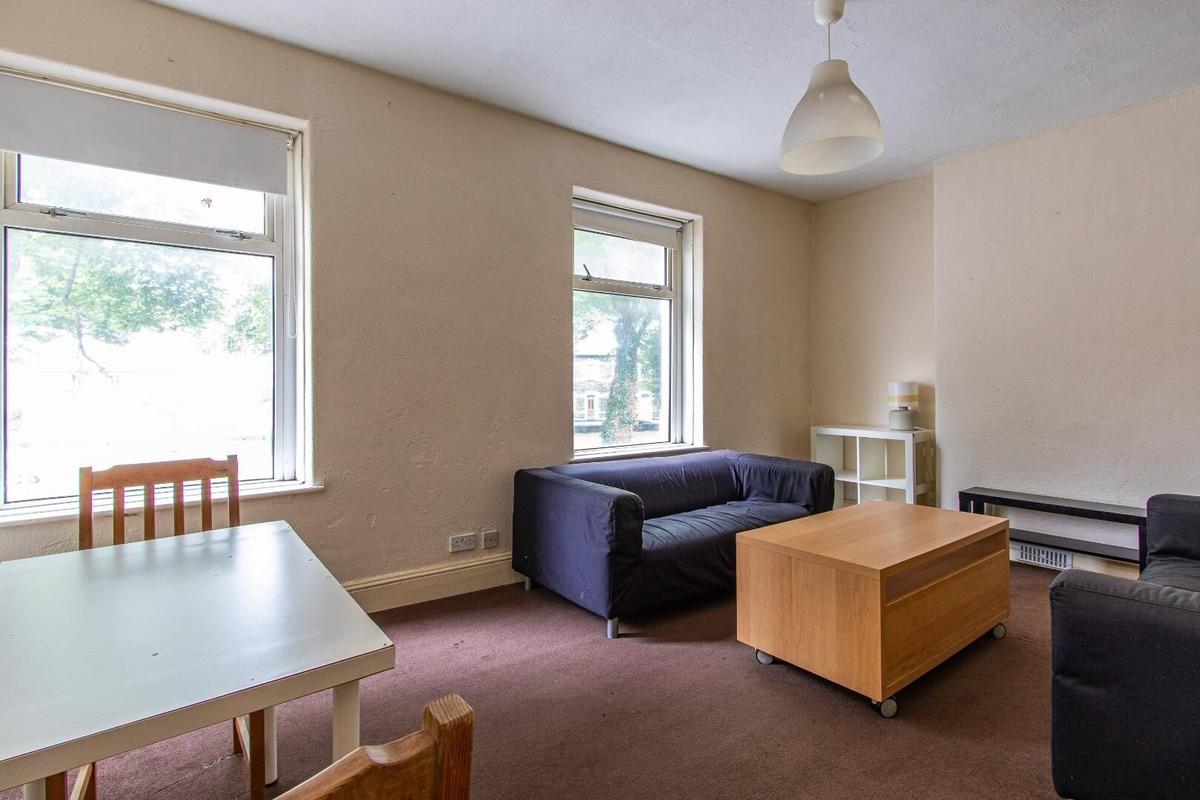 4 bedroom house for rent Adamsdown Square, Cardiff, CF24 0EZ UniHomes