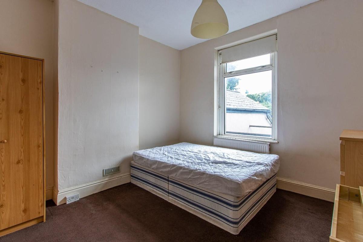 4 bedroom house for rent Adamsdown Square, Cardiff, CF24 0EZ UniHomes