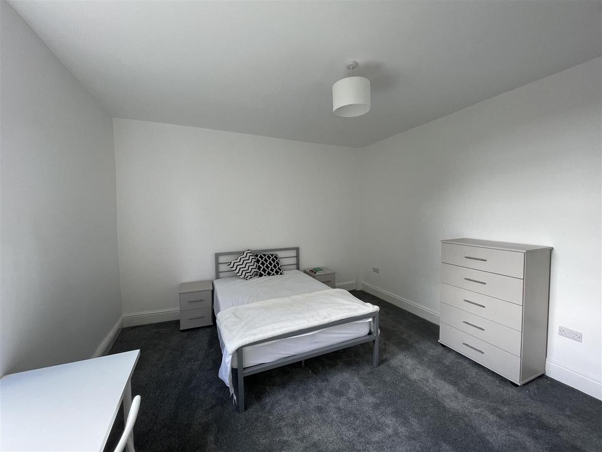 6 bedroom house for rent Crookesmoor Road, Sheffield, S10 1BD UniHomes