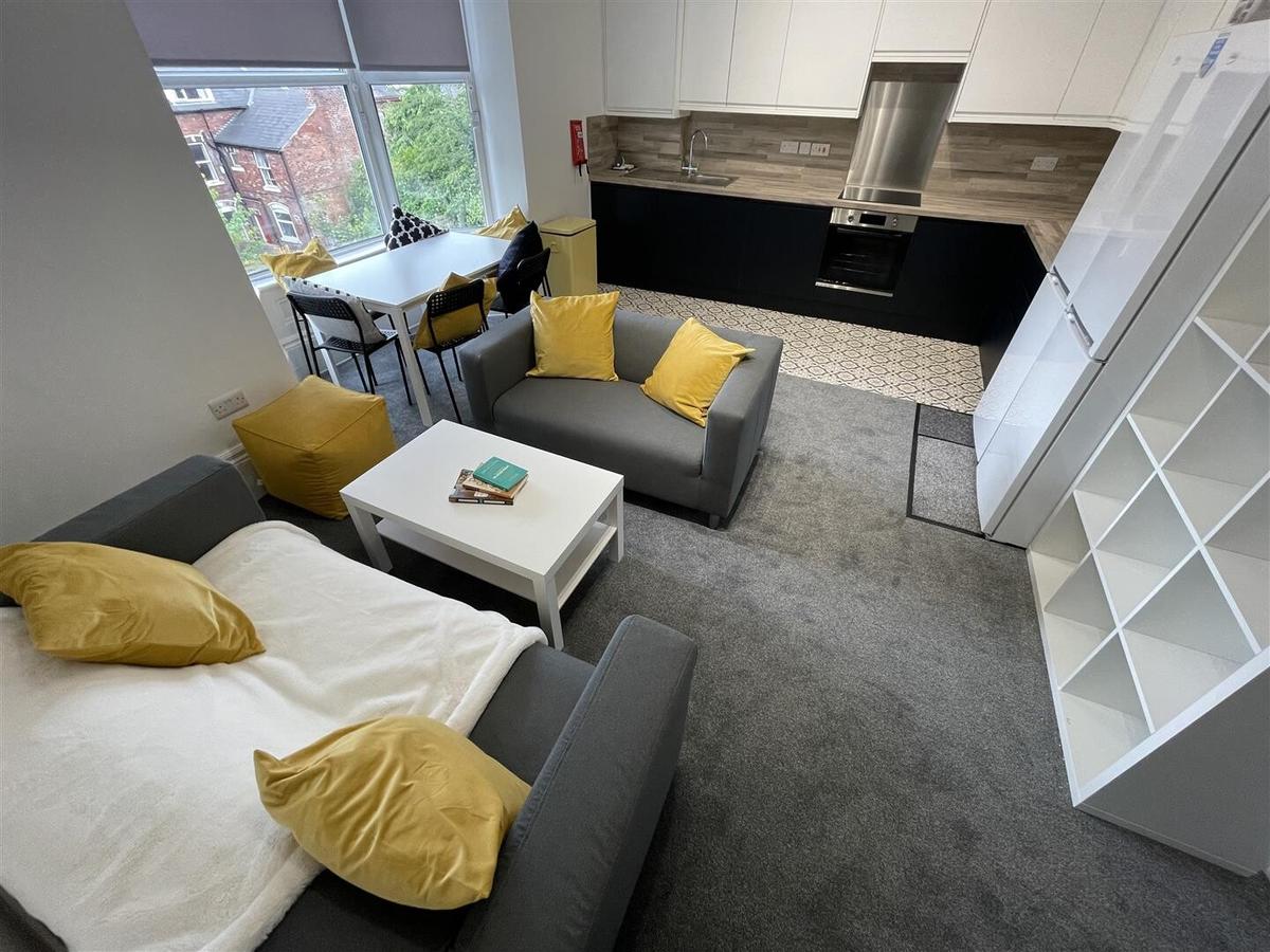 6 bedroom house for rent Crookesmoor Road, Sheffield, S10 1BD UniHomes