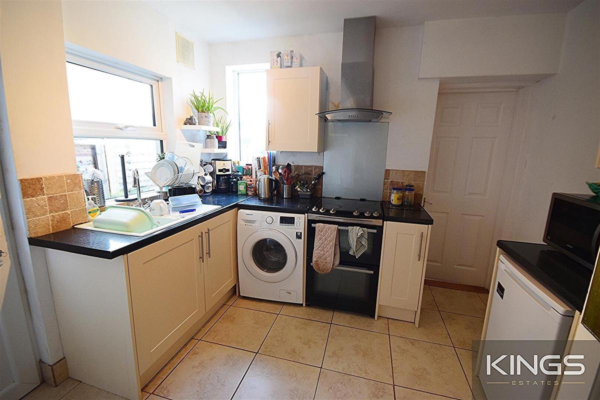 5 bedroom house for rent Manor Road, Surrey, GU2 9NR UniHomes