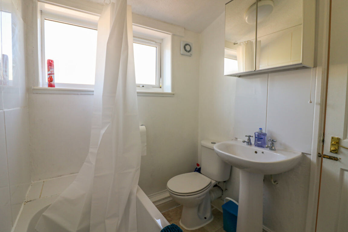 4 bedroom house for rent Loxton Drive, Bath, BA2 1BR UniHomes