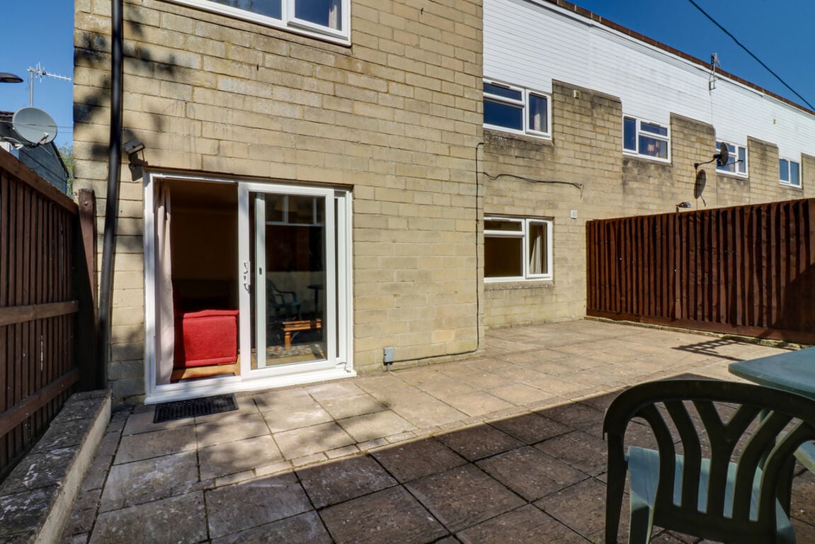 4 bedroom house for rent Loxton Drive, Bath, BA2 1BR UniHomes