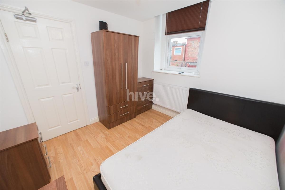 4 bedroom apartment for rent Fenham Road, Newcastle, NE4 5AE UniHomes