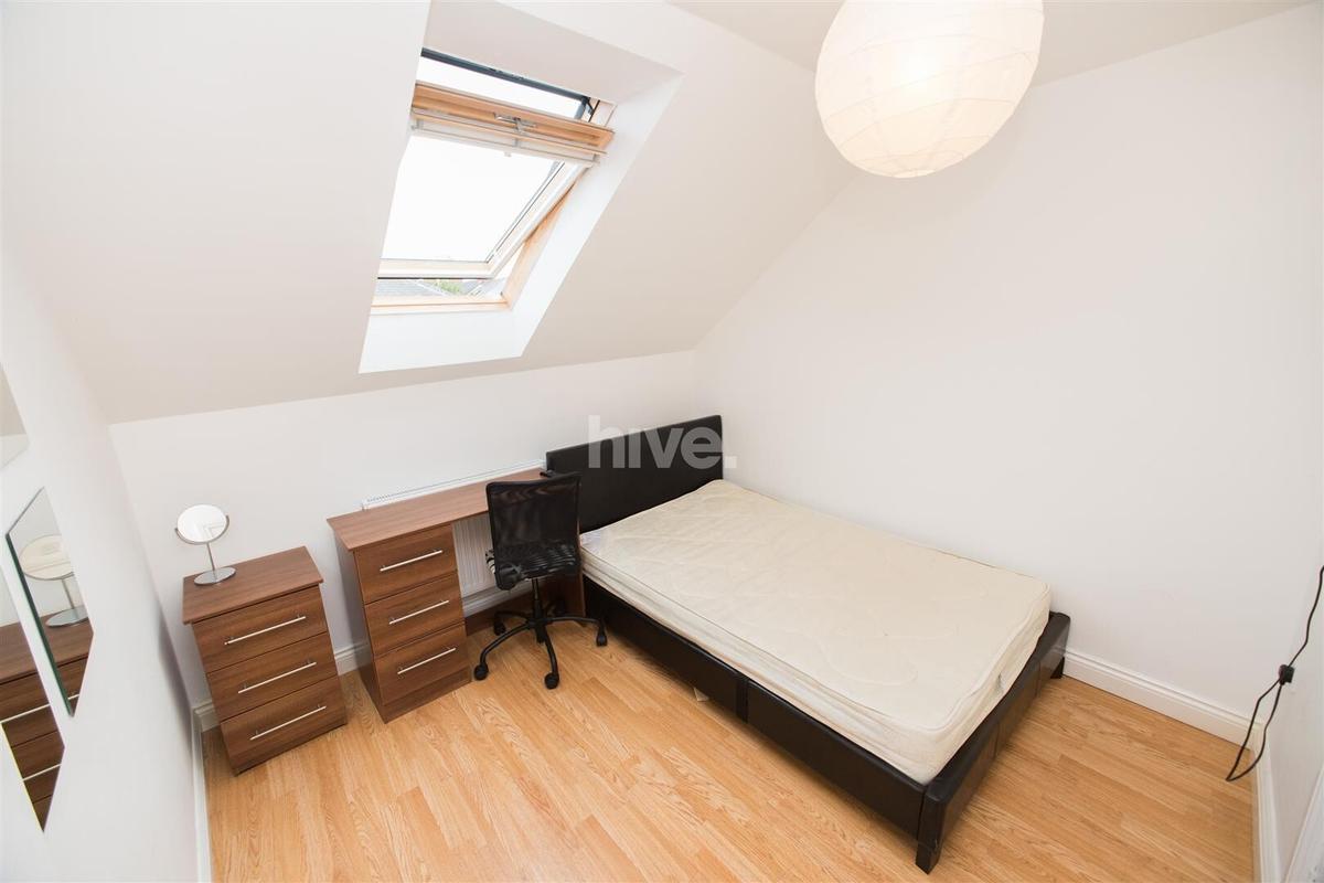 4 bedroom apartment for rent Fenham Road, Newcastle, NE4 5AE UniHomes