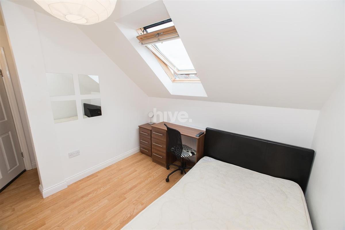 4 bedroom apartment for rent Fenham Road, Newcastle, NE4 5AE UniHomes