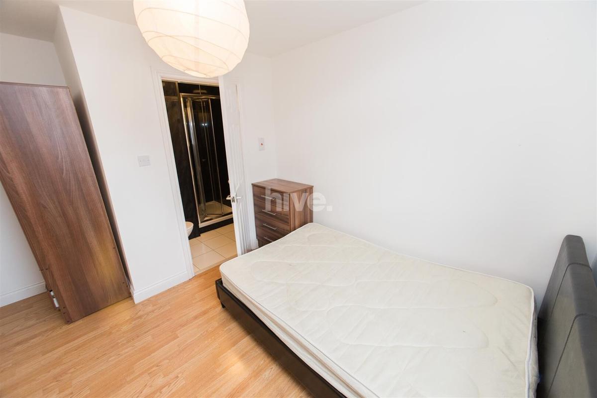 4 bedroom apartment for rent Fenham Road, Newcastle, NE4 5AE UniHomes