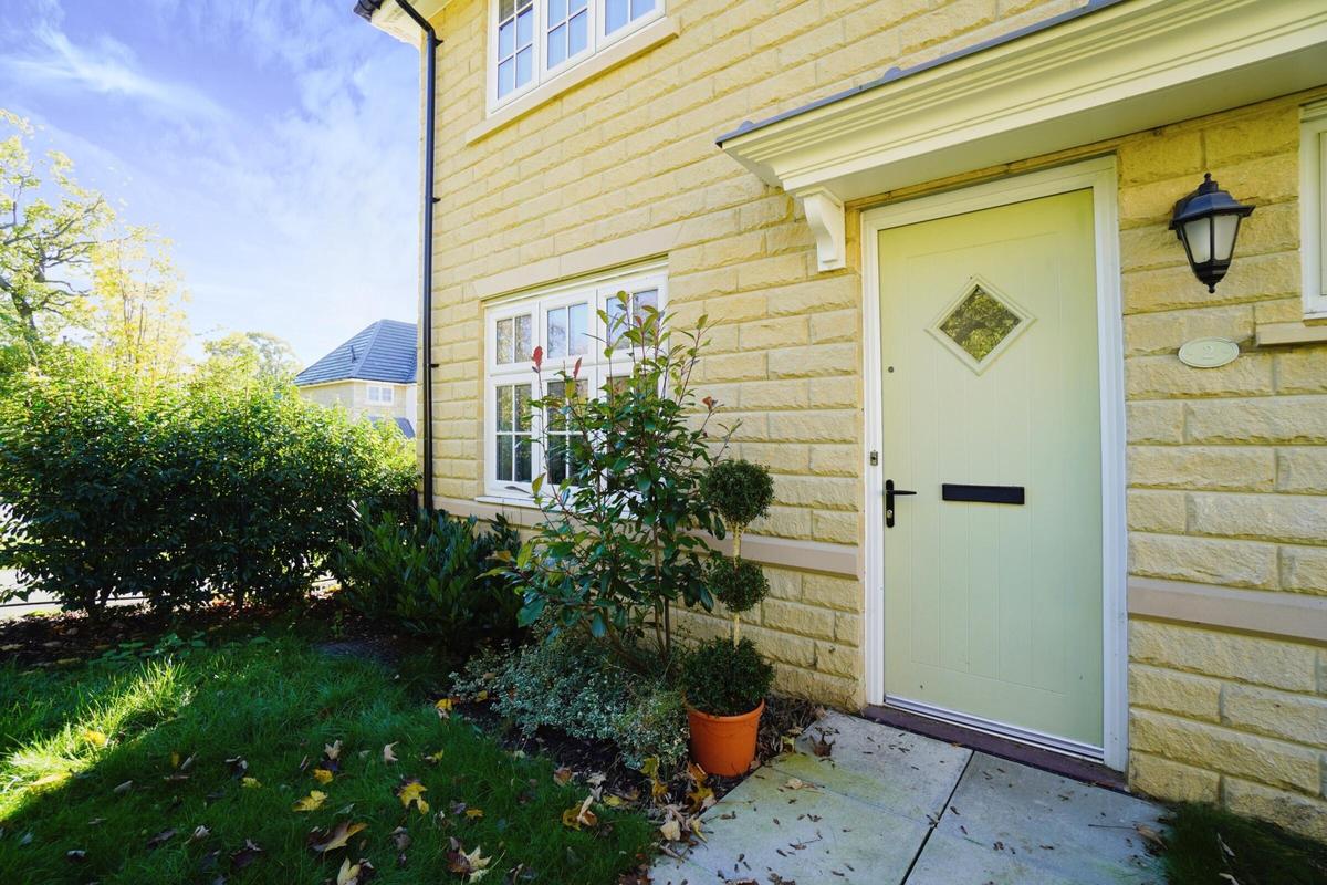 3 bedroom house for rent Bletchley Avenue, Leeds, LS18 4FA UniHomes