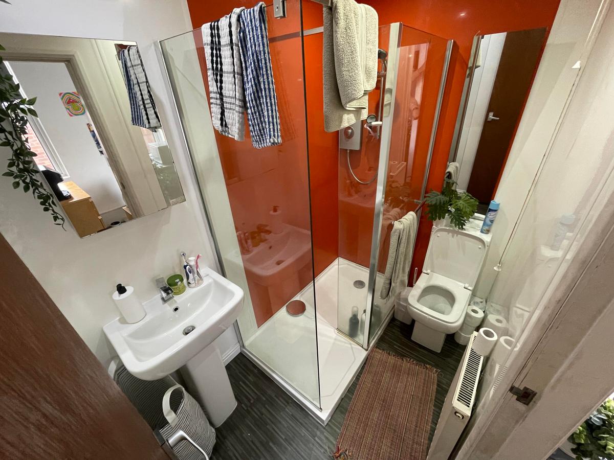 1 bedroom apartment for rent Hyde Park Road, Leeds, LS6 1AH UniHomes