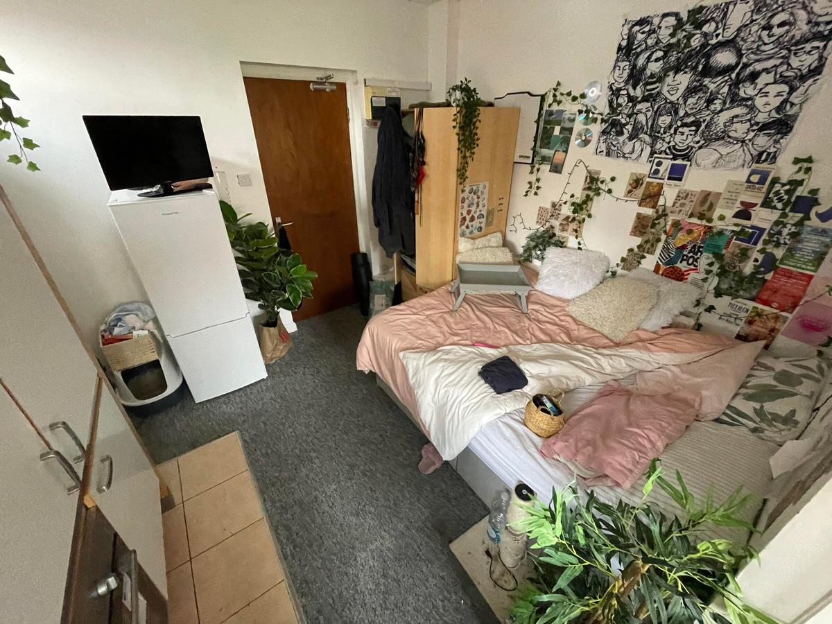 1 bedroom apartment for rent Hyde Park Road, Leeds, LS6 1AH UniHomes