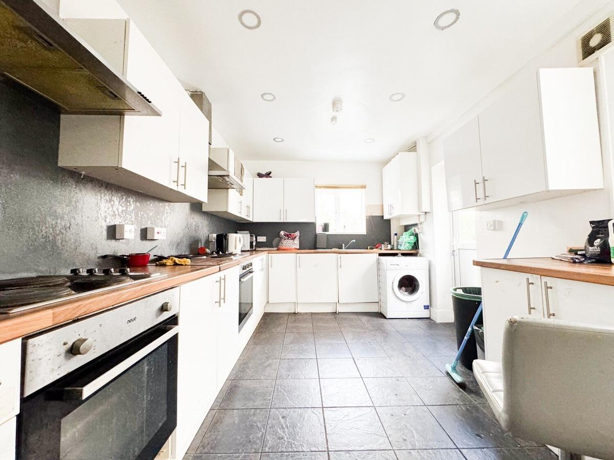 6 bedroom house for rent Llantrisant Street, Cardiff, CF24 4JB UniHomes