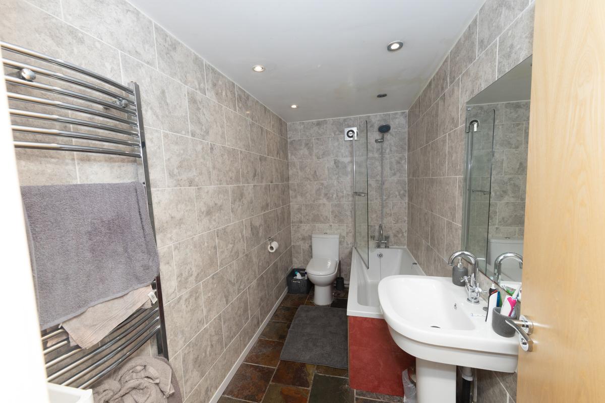 2 bedroom apartment for rent Otley Road, Leeds, LS16 5JX UniHomes