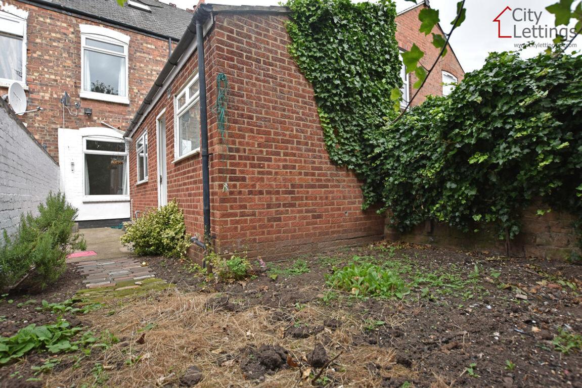 3 bedroom house for rent Sedgley Avenue, Nottingham, NG2 4JA UniHomes