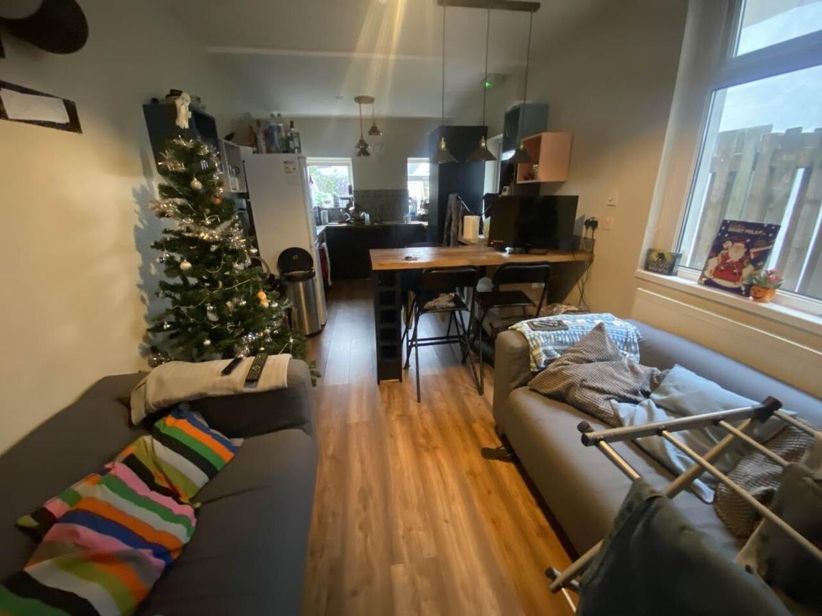 5 bedroom house for rent Pentyrch Street, Cardiff, CF24 4JW UniHomes