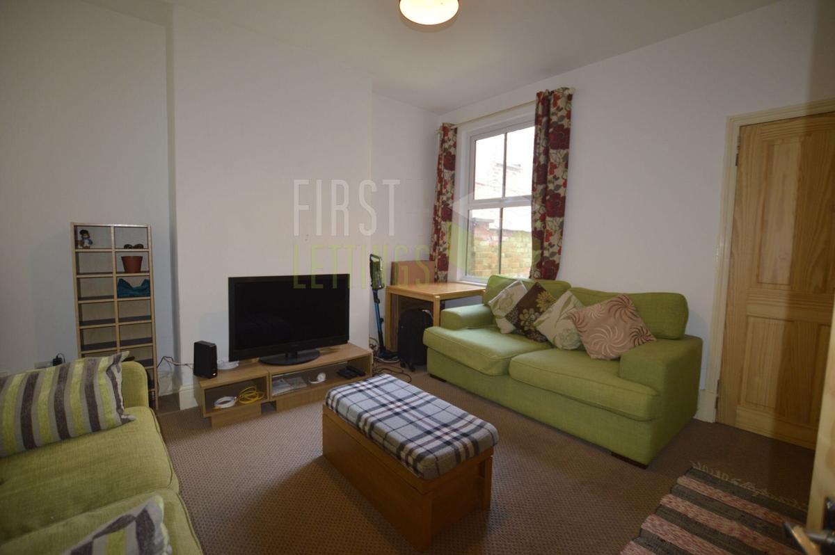 4 bedroom house for rent Rutland Avenue, Leicester, LE2 7QF UniHomes