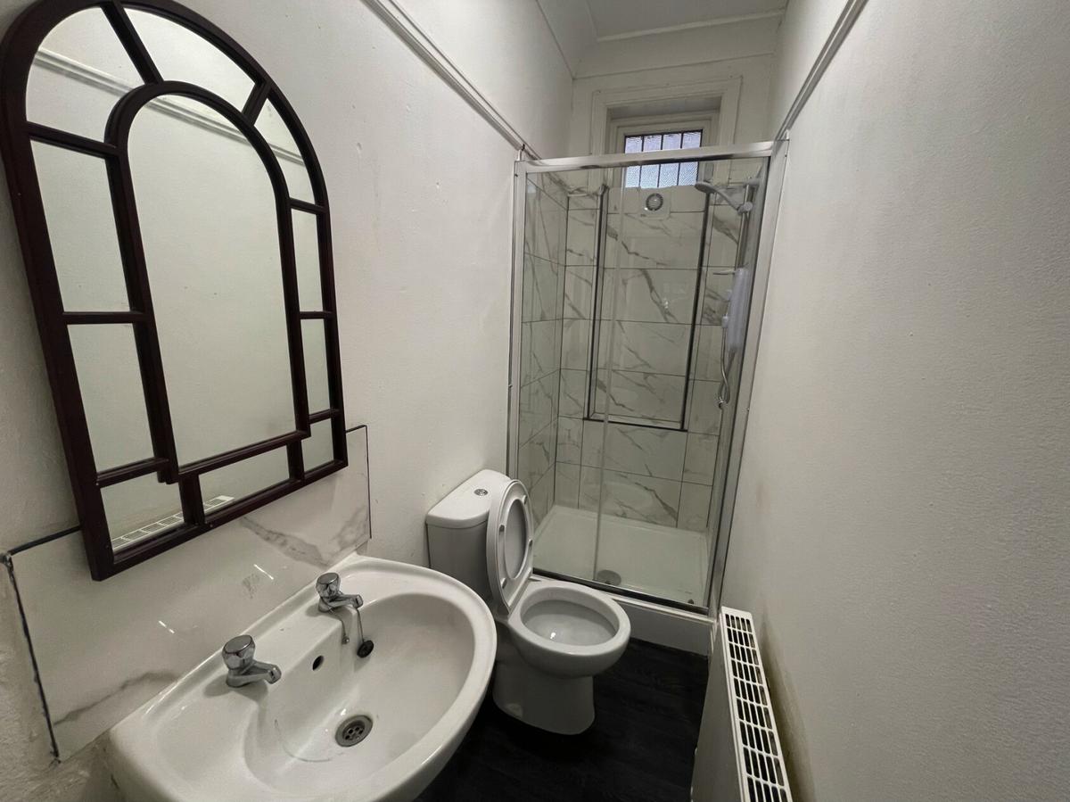 3 bedroom apartment for rent St. Chads Drive Leeds, LS6 3QD UniHomes