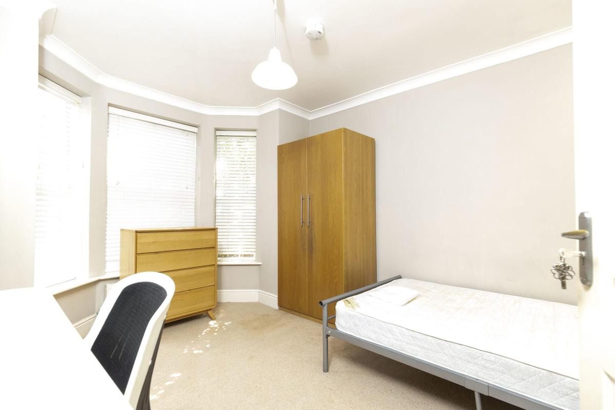 6 bedroom house for rent Balfour Road, Nottingham, NG7 1NY UniHomes