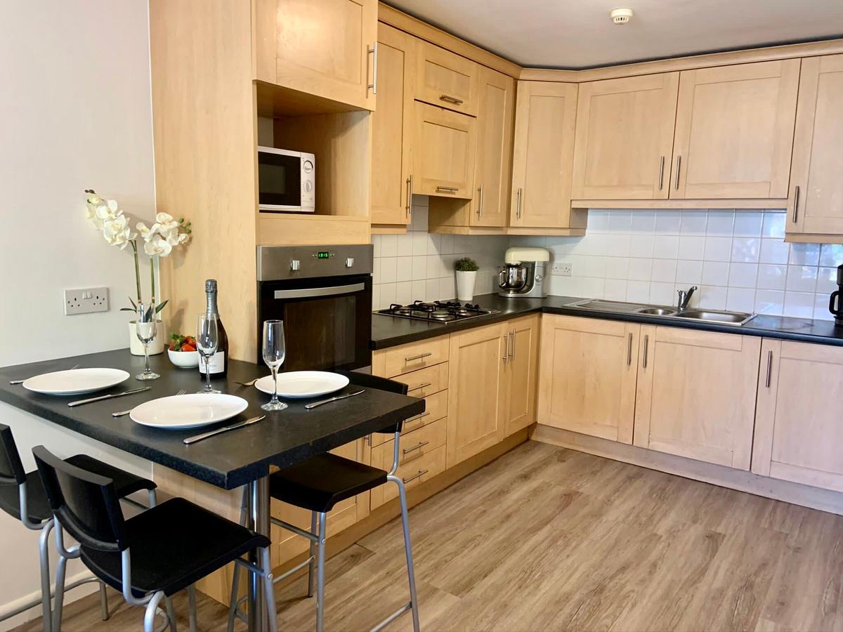 6 bedroom house for rent Crookes Road, Sheffield, S10 5BA UniHomes