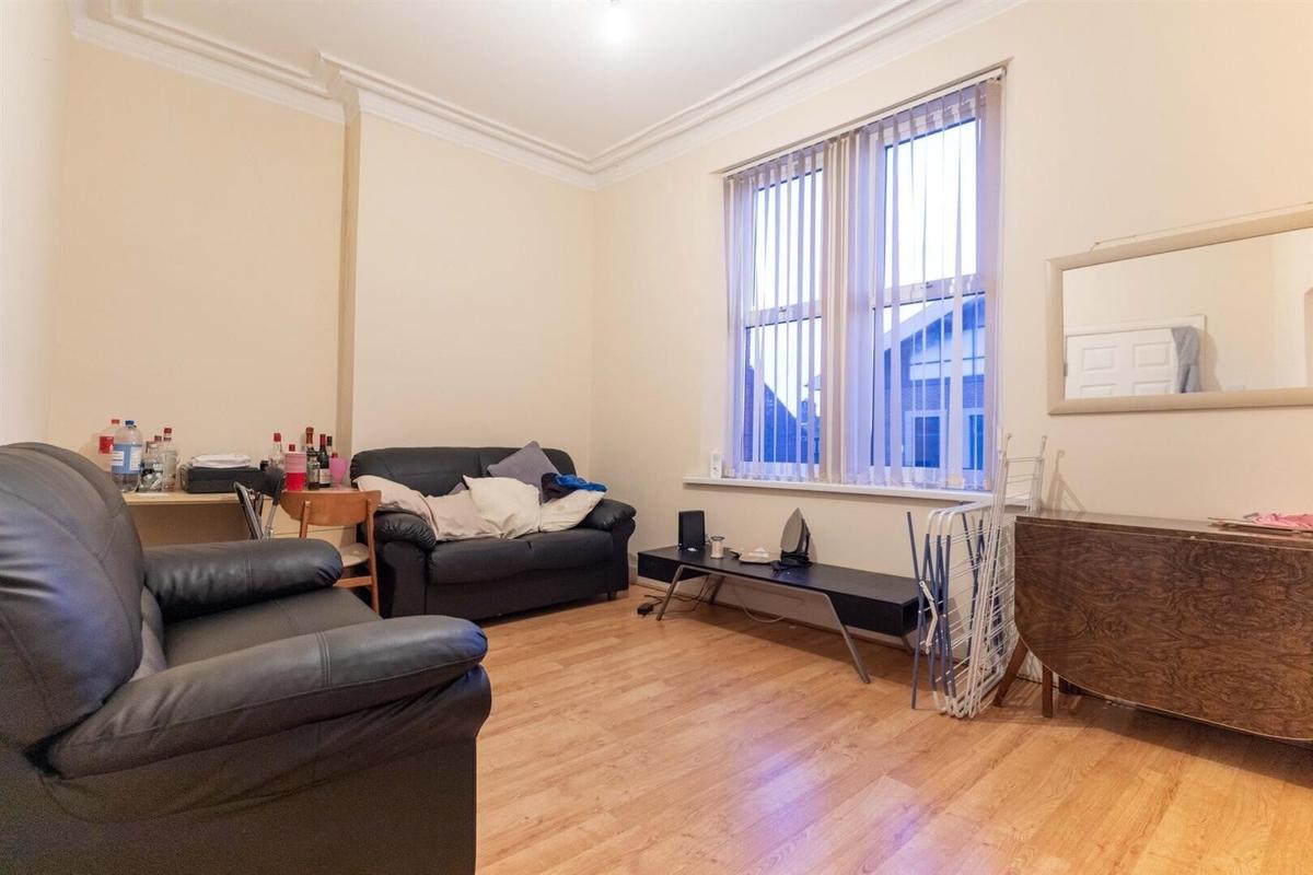 4 bedroom apartment for rent Heaton Road, Newcastle, NE6 5HP UniHomes