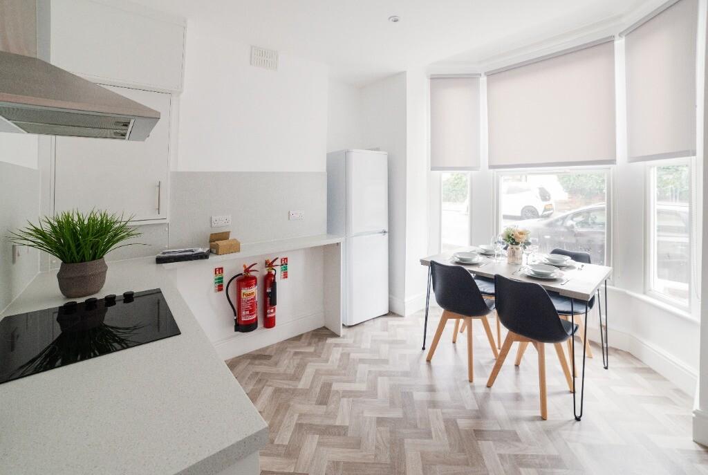 4 bedroom house for rent Hucknall Road Carrington, Nottingham, NG5 1FB