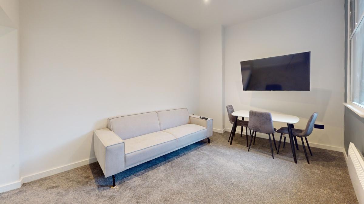 3 bedroom house on 11-13 Low Pavement, City Centre, Nottingham