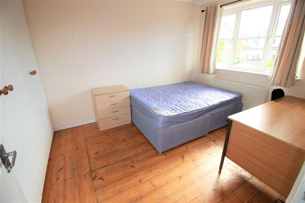 3 bedroom house for rent Belgrave Mews, London, UB8 3AG UniHomes