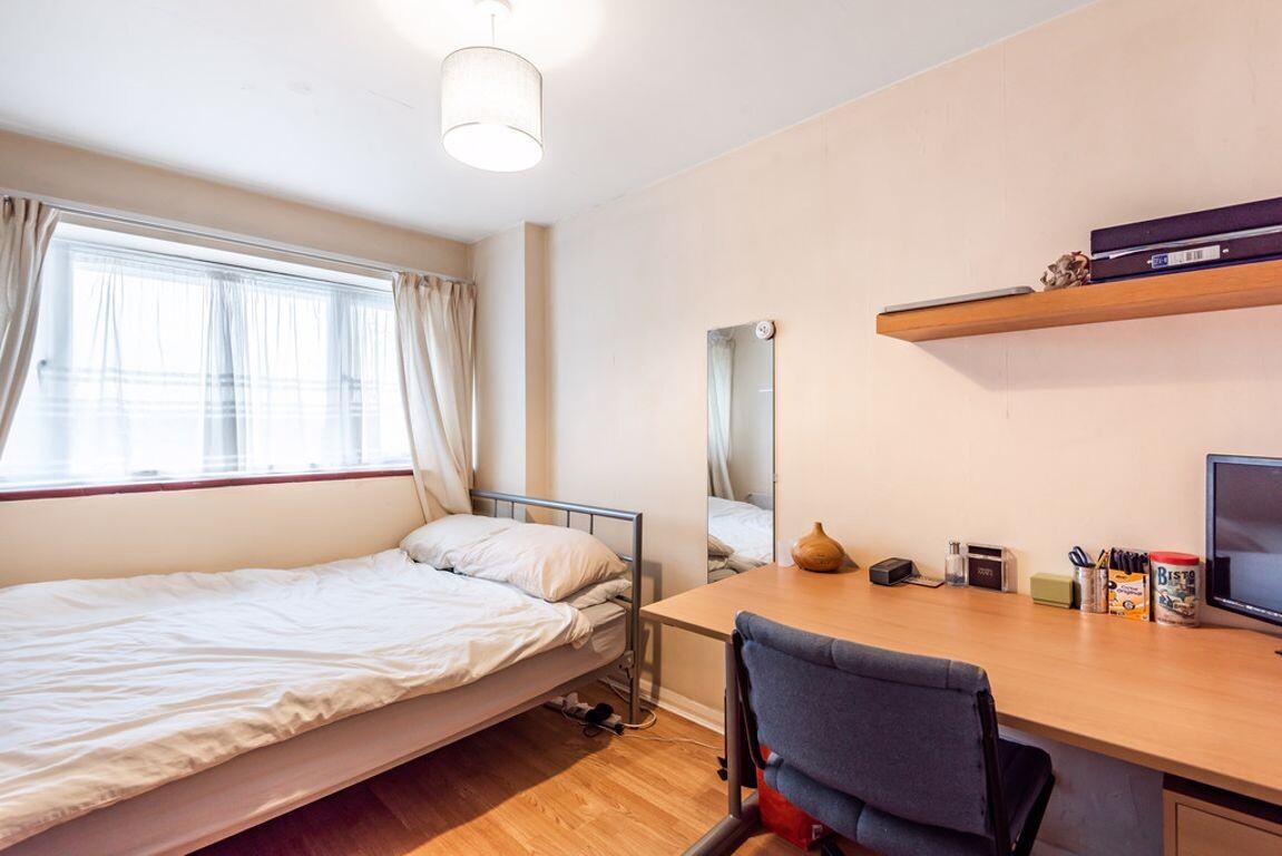 5 bedroom house for rent Queens Drive, Surrey, GU2 9PP UniHomes