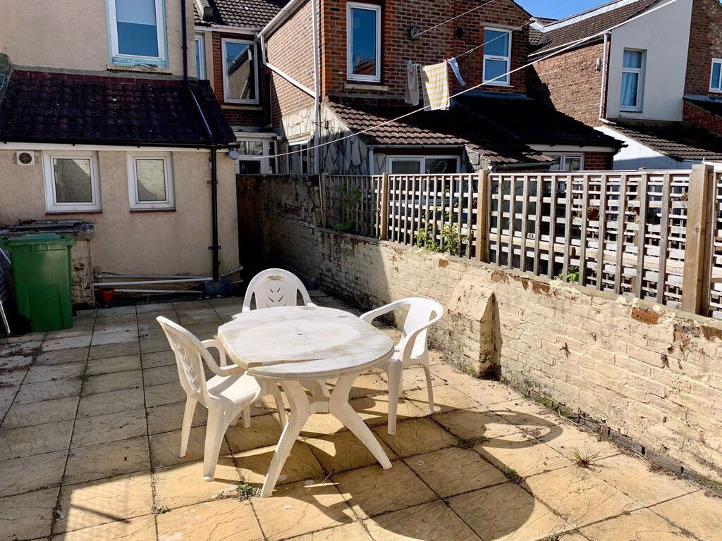 4 bedroom house for rent Lincoln Road, Portsmouth, PO1 5BG UniHomes
