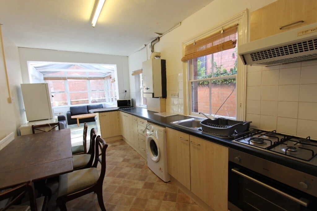 5 bedroom house for rent Rugby Road, Leamington Spa, CV32 6DE UniHomes