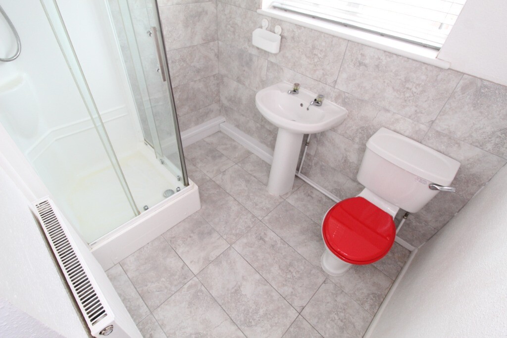 4 bedroom apartment for rent Dunkirk Road, Nottingham, NG7 2LF UniHomes