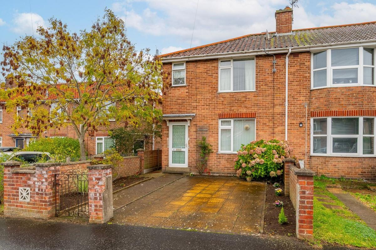 3 bedroom house on Bixley Close, North & West Earlham, Norwich