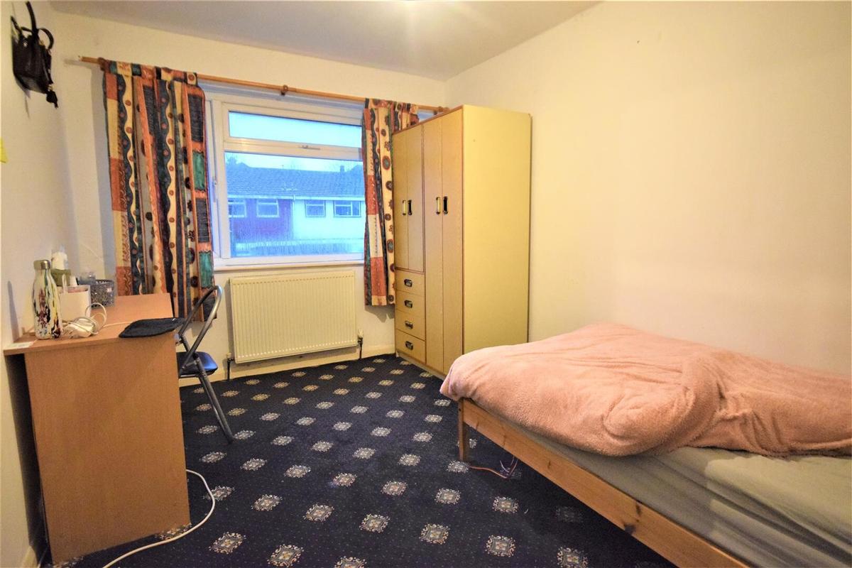 4 bedroom house for rent Guildford Park Avenue, Surrey, GU2 7NH UniHomes