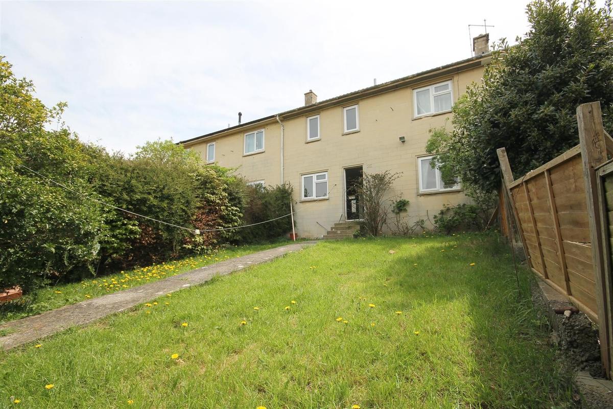 3 bedroom house for rent Kelston View, Bath, BA2 1NR UniHomes