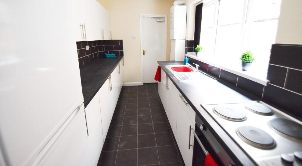 5 bedroom house for rent Queen Anne Street, StokeonTrent, ST4 2EQ