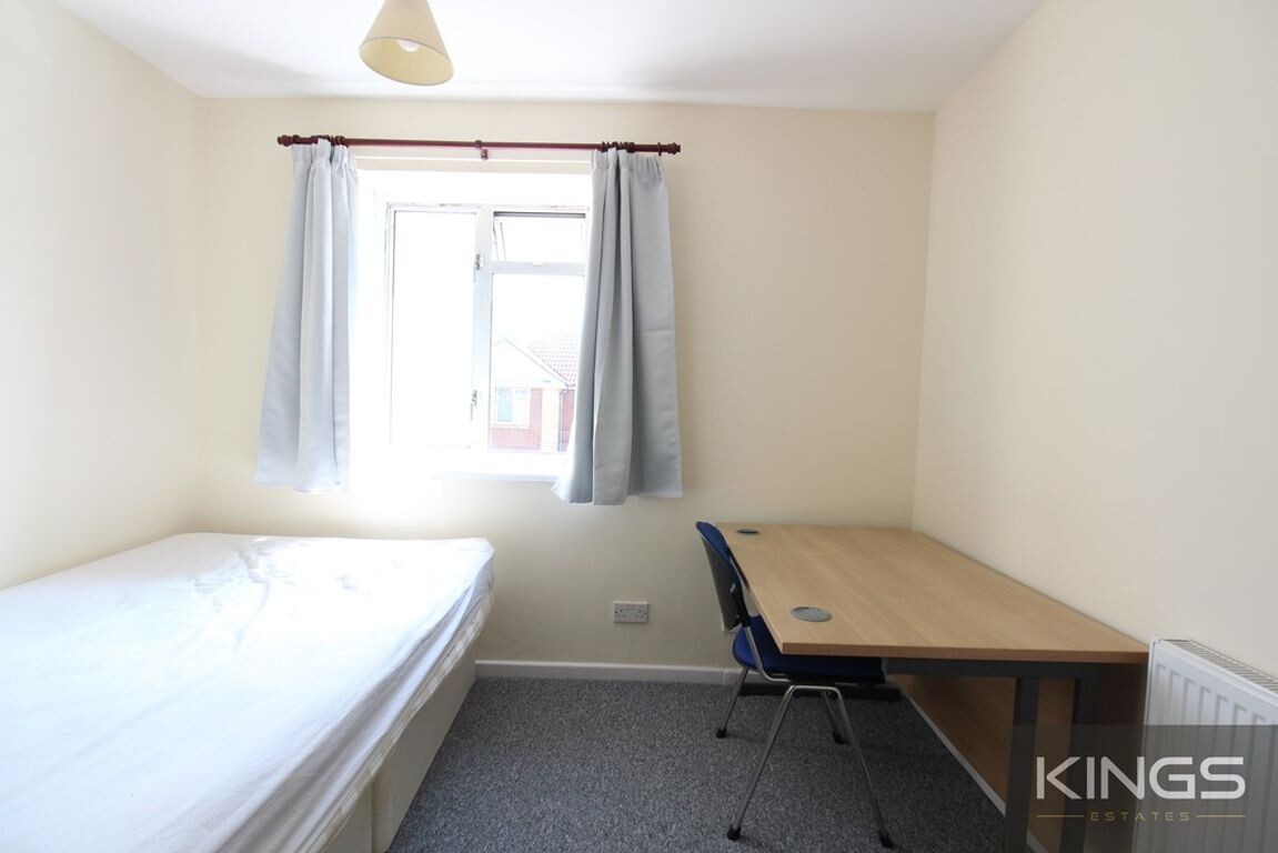 4 bedroom house for rent Cambridge Road, Southampton, SO14 6RB UniHomes