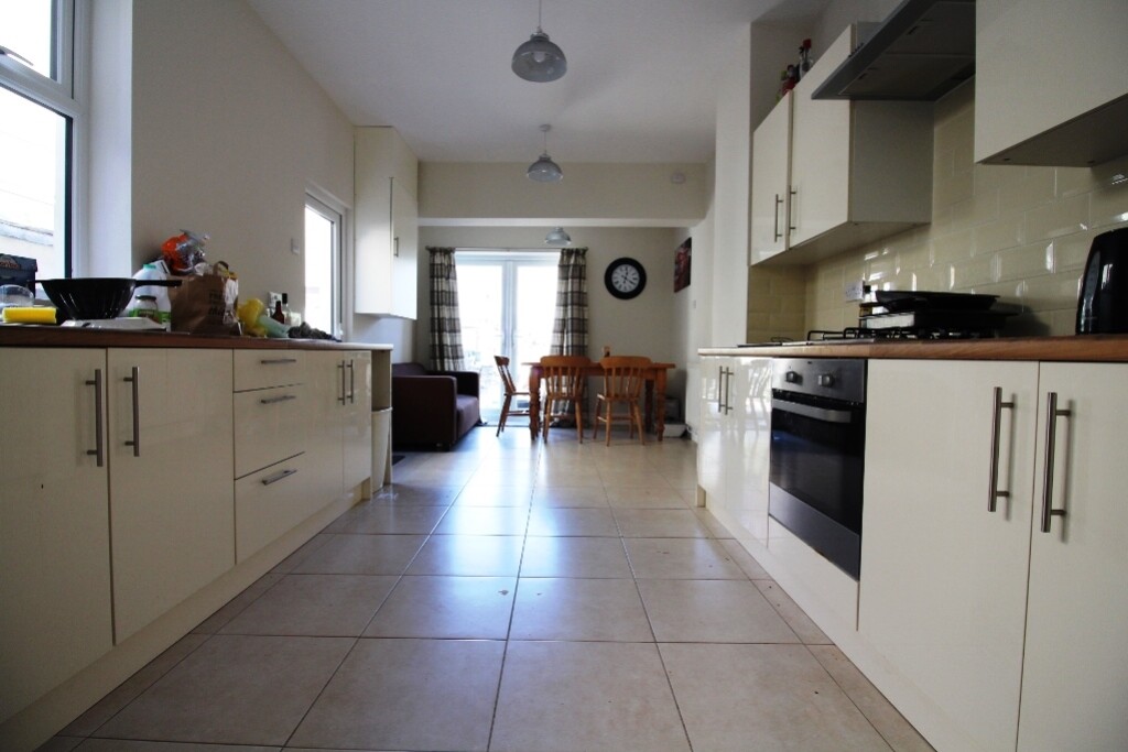 4 bedroom house on Mackintosh Place, Roath, Cardiff
