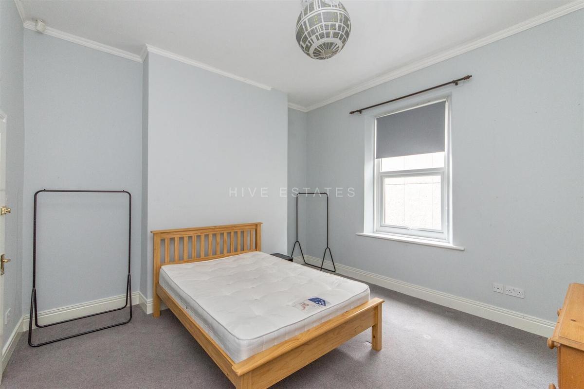 5 bedroom house for rent Heaton Road, Newcastle, NE6 1SE UniHomes