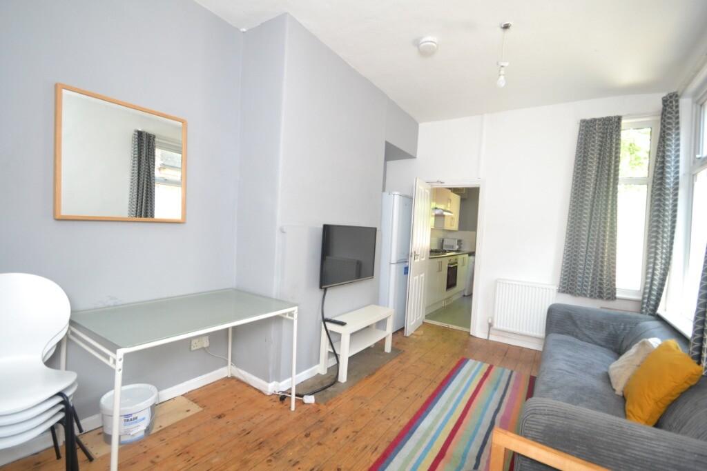 4 bedroom house for rent Langdale Road, Manchester, M14 5PP UniHomes