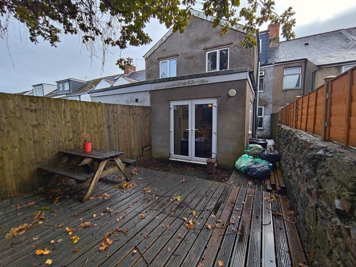 6 bedroom house for rent Treherbert Street, Cardiff, CF24 4JN UniHomes